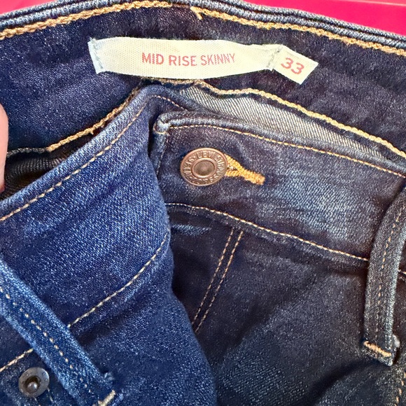 Levi's Mid Rise Skinny Jeans in Deep Blue - Picture 2 of 3
